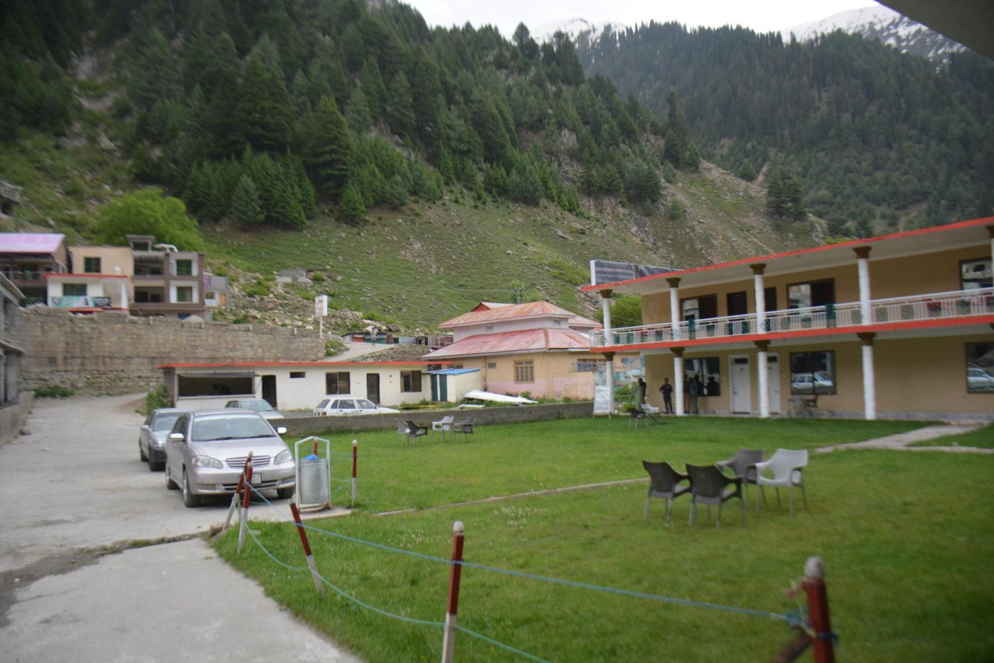 Hotel Pine Hills, Naran Exterior photo